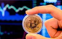 Bitcoin vượt mức 105.000 USD Bitcoin vượt mức 105.000 USD