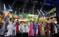Các quán quân Sao Mai 2013: Tất cả mới chỉ bắt đầu Các quán quân Sao Mai 2013: Tất cả mới chỉ bắt đầu