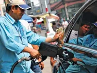Petrol prices decline sharply