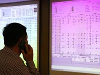 VN shares down for third day