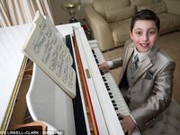“Tiểu Mozart” thần đồng âm nhạc tốt nghiệp Đại học ở tuổi 11