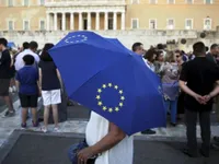 Greece debt crisis: MPs to vote on new bailout plan