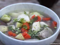 Canh sườn non nấu rau củ