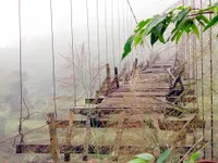 Kom Tum: Hơn 100 cây cầu treo bị xuống cấp