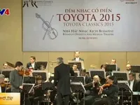 Nghệ sĩ violon Ho&agrave;ng Tuấn Cương v&agrave; ti&ecirc;́ng vĩ c&acirc;̀m m&ecirc; hoặc