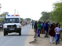 Người dân Kenya hiến máu cứu nạn nhân vụ thảm sát tại TP Garissa