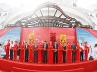 Five-star beach resort opens in Quang Ninh