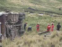 Peru: Xe bus lao xuống đầm, 11 người thiệt mạng