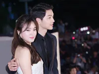 Baeksang 2016: Song Hye Kyo – Song Joong Ki trượt giải đầy nuối tiếc