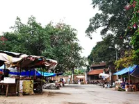 Vẻ đẹp b&igrave;nh dị của chợ qu&ecirc; l&agrave;ng cổ Đường L&acirc;m