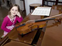 Thần đồng âm nhạc 10 tuổi sáng tác opera