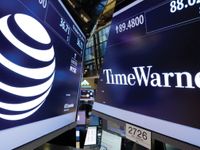 Giới truyền thông Mỹ hối thúc AT&T và Time Warner chia sẻ dữ liệu khách hàng