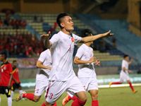 Người hâm mộ phát cuồng với U19 Việt Nam sau kỳ tích dự World Cup