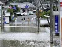 Bão Malakas càn quét Nhật Bản, 2 người mất tích, 42 người bị thương