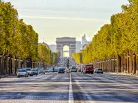 Hạn chế khói bụi tại Paris, Pháp cấm ô tô trên đại lộ Champs Elysees