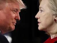 Donald Trump vượt mặt Hillary Clinton: Có đơn giản là “đục nước béo cò”?