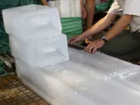 80 cơ sở sản xuất nước đá tại TP.HCM không đủ điều kiện VSATTP