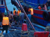 Quảng Trị: Cứu 2 tàu cá gặp nạn trên biển