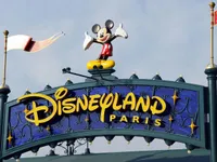 Disneyland Paris thua lỗ kỉ lục sau vụ tấn công khủng bố