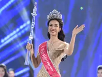 Đỗ Mỹ Linh giành vương miện Hoa hậu Việt Nam 2016