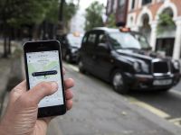 Bộ GTVT yêu cầu Grab và Uber dừng dịch vụ đi chung xe