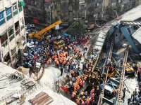 Sập cầu vượt tại Ấn Độ: Số nạn nhân thiệt mạng tăng lên 23 người