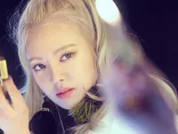 Fan đứng ngồi không yên khi SM tung teaser solo của Hyoyeon (SNSD)