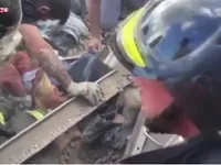 Động đất Italy: Cứu sống bé gái sau 17 giờ kẹt trong đống đổ nát