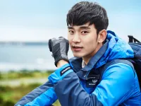 Chán diễn xuất, Kim Soo Hyun chuyển sang chơi bowling chuyên nghiệp?