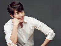 Kim Woo Bin bắt chước Beyoncé để đóng phim