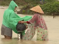 Mưa lớn gây ngập sâu ở Khánh Hòa