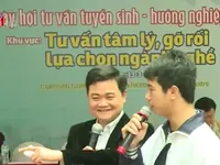 Hàng nghìn học sinh tham gia ngày hội tư vấn tuyển sinh - hướng nghiệp 2016