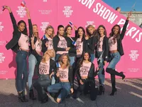 Dàn thiên thần 'đổ bộ' Paris, Victoria"s Secret Fashion Show 2016 đã sẵn sàng