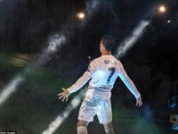 Báo chí Tây Ban Nha tố Ronaldo là kẻ hai mặt