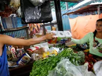 Giá thực phẩm ở Venezuela đắt gấp 100 lần so với Mỹ