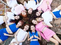 Nhóm Twice gây sốt với MV mới