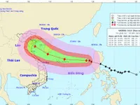 Tâm bão số 7 trên khu vực phía Đông quần đảo Hoàng Sa