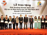 Trao tặng giải thưởng cho kỹ sư và nhà khoa học trẻ Việt Nam