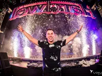 Cơ hội giành vé và áo phông đi xem show diễn của DJ Hardwell