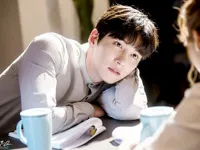 Phim của Ji Chang Wook một lần nữa 'đè bẹp' Mặt nạ quân chủ