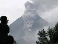 Indonesia: Núi lửa Agung ở Bali tiếp tục hoạt động mạnh hơn