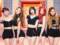 Sau đêm nhạc MBC Music K-plus đáng quên, EXID quay lại biểu diễn ở phố đi bộ