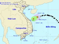 Áp thấp nhiệt đới suy yếu thành một vùng áp thấp trên vùng biển Quảng Trị - Quảng Ngãi