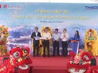 Lễ bàn giao xe phục vụ công tác vận chuyển APEC 2017