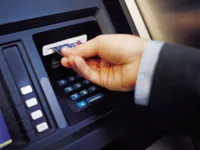 Ngân hàng tăng lượng tiền cho các máy ATM