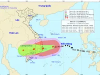 Bão số 12 giật cấp 15, càng gần bờ càng mạnh