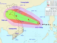 Thủ tướng yêu cầu ứng phó khẩn cấp bão số 10