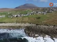 Bãi biển tại Ireland bất ngờ xuất hiện sau 33 năm biến mất