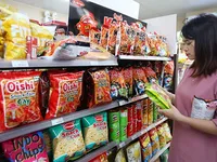 Năm 2017, người Việt chi gần 8.000 tỉ đồng ăn snack