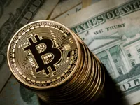 Bong bóng Bitcoin: Tiền ảo, rủi ro thật